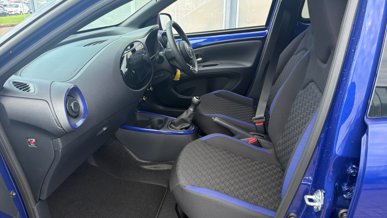 Toyota Aygo X 1.0 VVT-i Edge 5dr Petrol Hatchback